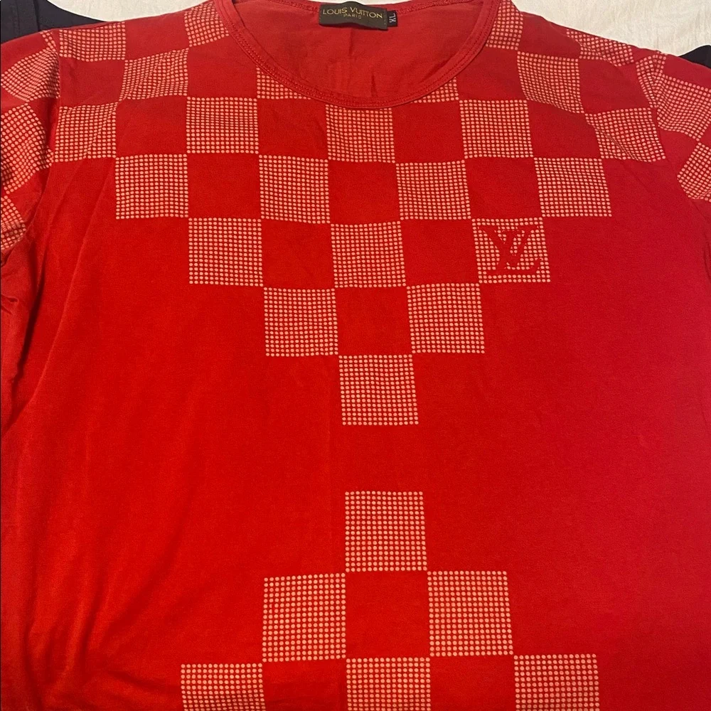 Graphic Tee bundle - Picture 6 of 7